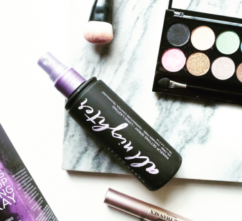 Help mijn make-up loopt uit! Verleden tijd met fixing spray? Review: Urban Decay All Nighter