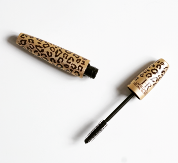 Mijn eerste High-End beauty product bestaat tien jaar! Review: Helena Rubinstein Lash Queen Feline Blacks